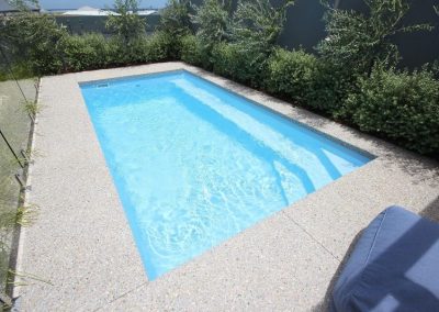 Aqua Technics Valentina with family and dog friendly side ledge